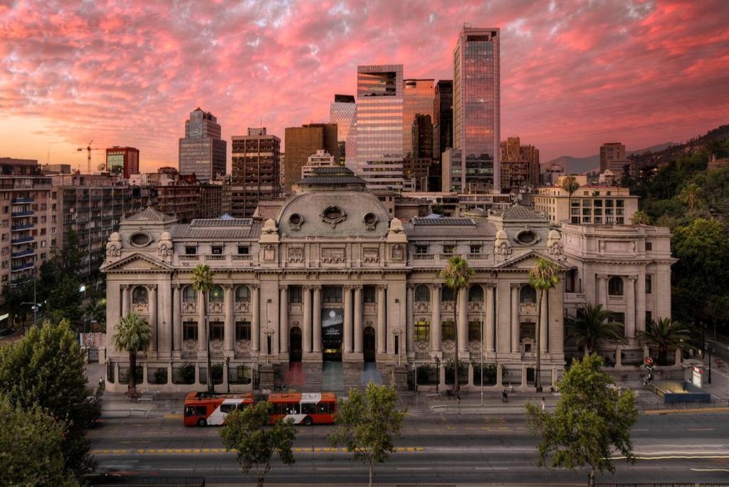 Depto 707 Excelente Ubicacion Metro Sta Lucia, Barrio Paris Londres Centro Santiago Daire Dış mekan fotoğraf